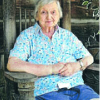 lugar june abbott